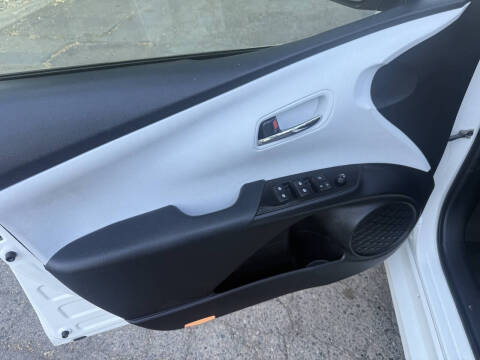 2016 Toyota Prius Two
