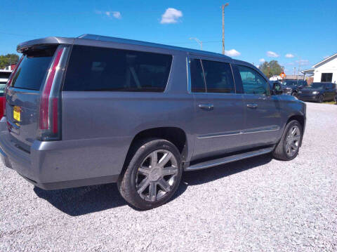 2018 Cadillac Escalade ESV Luxury