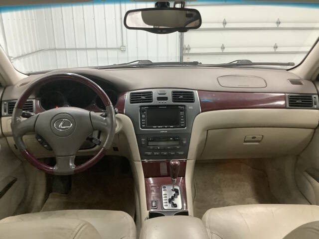 2004 Lexus ES 330