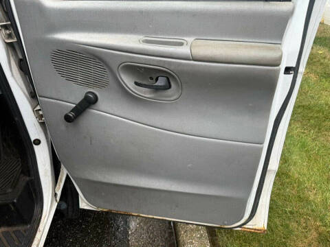 2005 Ford E-Series E-150