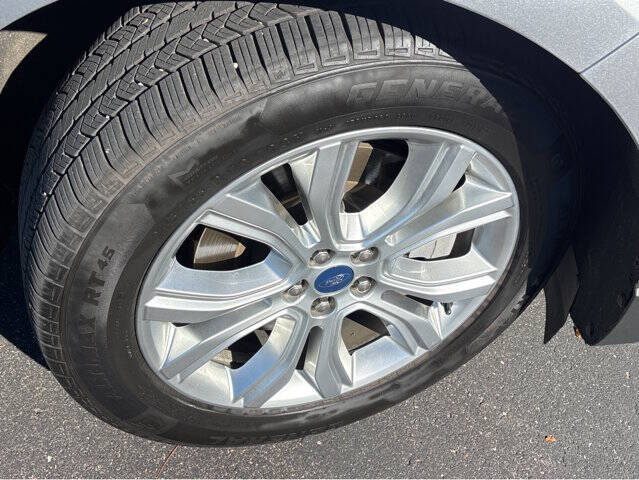 2021 Ford Edge Titanium