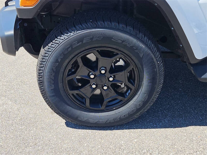 2022 Jeep Gladiator Willys