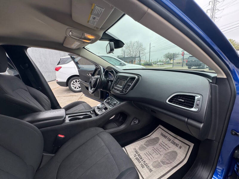 2015 Chrysler 200 Limited