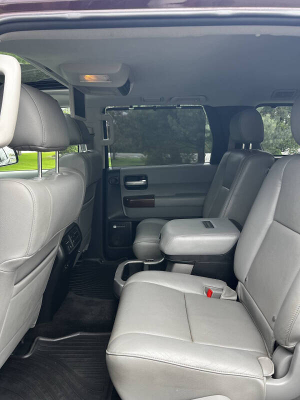 2014 Toyota Sequoia Platinum