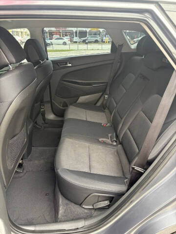 2016 Hyundai Tucson SE