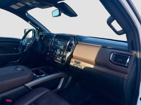 2022 Nissan Titan Platinum Reserve