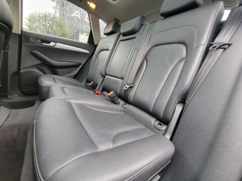 2012 Audi Q5 3.2 quattro Premium Plus