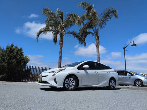 2016 Toyota Prius Three