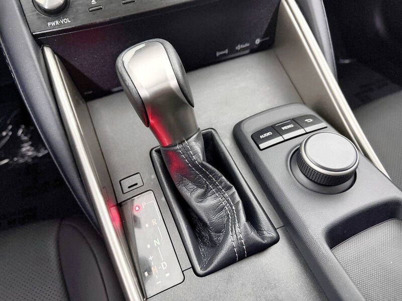 2018 Lexus IS 300