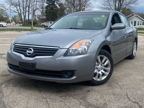 2008 Nissan Altima for sale at Car Castle in Zion IL