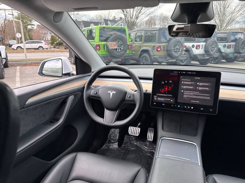 2025 Tesla Model Y Performance