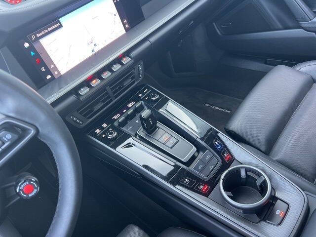 2025 Porsche 911 Carrera