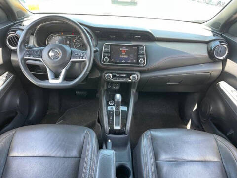 2020 Nissan Kicks SR