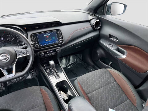 2024 Nissan Kicks SR