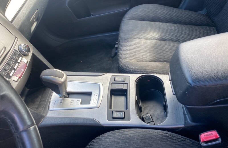 2010 Subaru Legacy 2.5i Premium