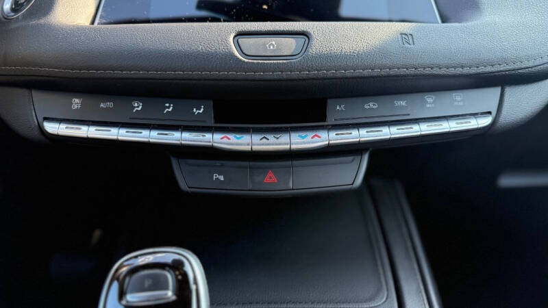 2021 Cadillac XT4 Premium Luxury