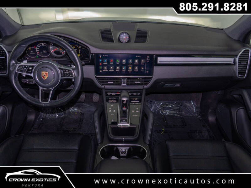 2023 Porsche Cayenne Platinum Edition