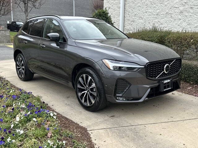 2025 Volvo XC60 B5 Plus Dark Theme