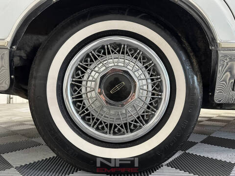 1988 Lincoln Town Car Signature