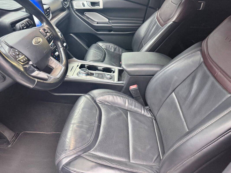 2020 Ford Explorer Platinum