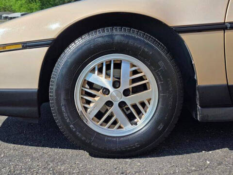 1987 Pontiac Fiero SE