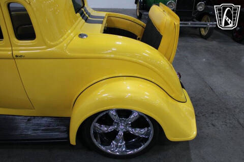 1933 Plymouth 5 Window