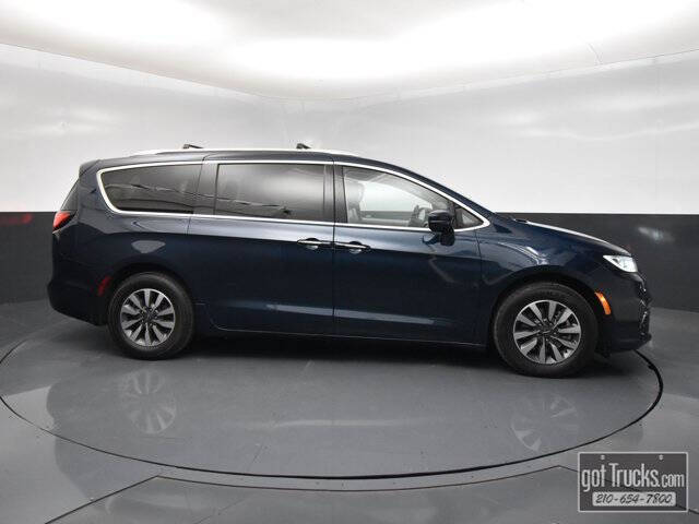 2021 Chrysler Pacifica Hybrid Touring L