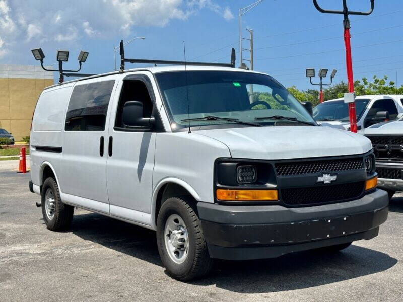 2017 Chevrolet Express  - $19,995