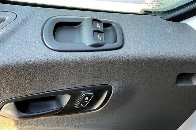 2025 Ford Transit 250