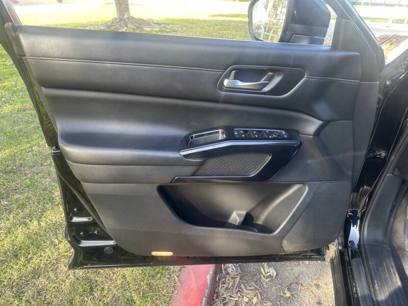 2022 Nissan Pathfinder S