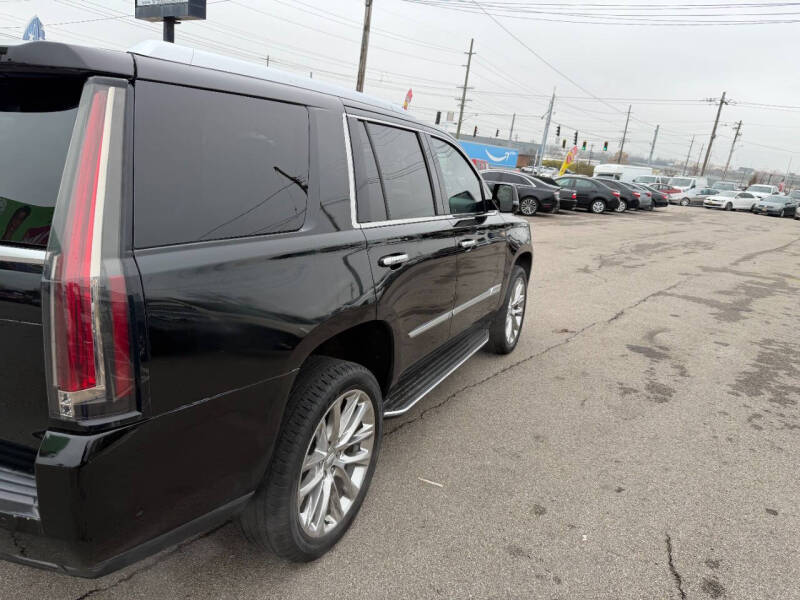 2019 Cadillac Escalade Luxury