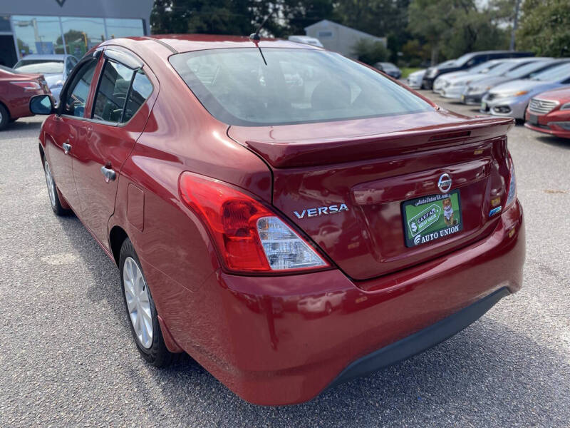 2015 Nissan Versa 1.6 S Plus