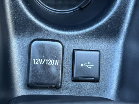 2021 Toyota Prius LE