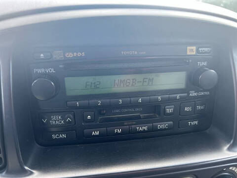 2005 Toyota Sequoia SR5