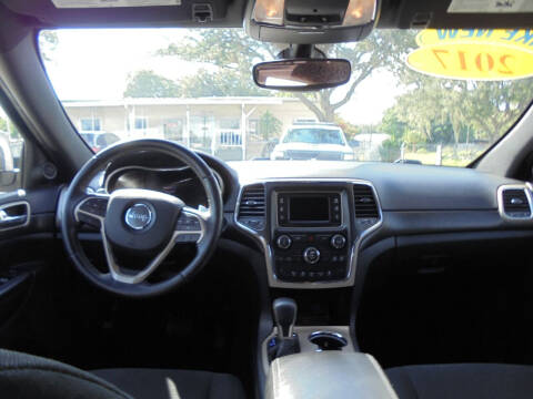 2017 Jeep Grand Cherokee Laredo