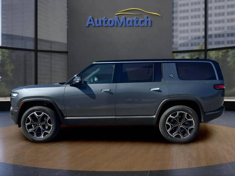 2025 Rivian R1S