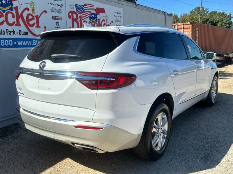 2020 Buick Enclave Essence