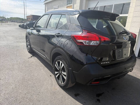 2019 Nissan Kicks SR