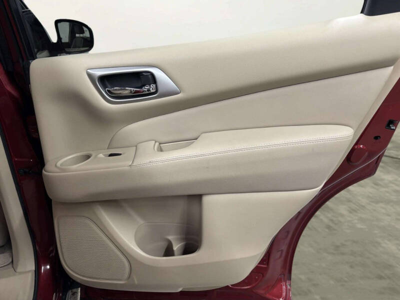 2013 Nissan Pathfinder Platinum