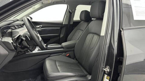 2024 Audi Q8 e-tron quattro Premium Plus