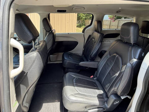 2017 Chrysler Pacifica Touring Plus
