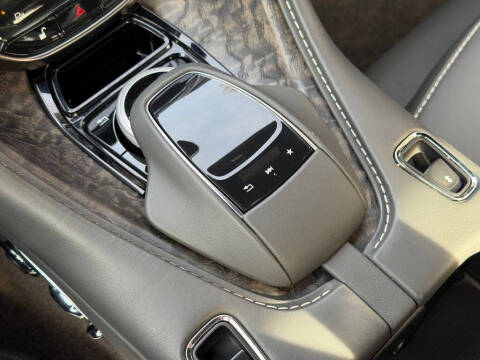 2023 Aston Martin DB11 Volante