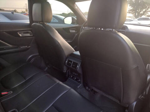 2018 Jaguar F-PACE 25t Premium