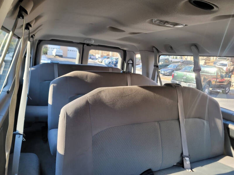 2014 Ford E-Series E-350 SD XLT