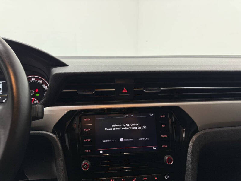 2020 Volkswagen Passat SE