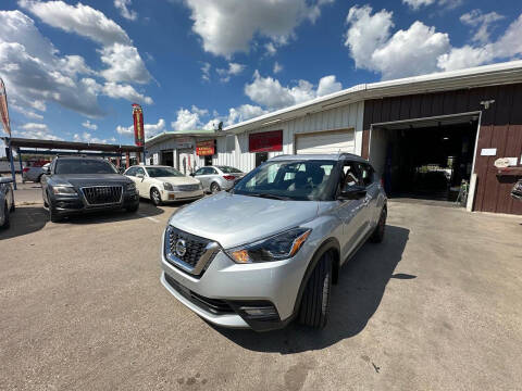 2020 Nissan Kicks SR