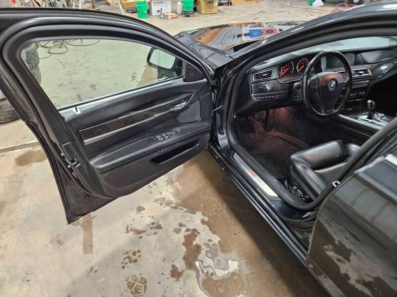 2011 BMW 7 Series 750Li xDrive