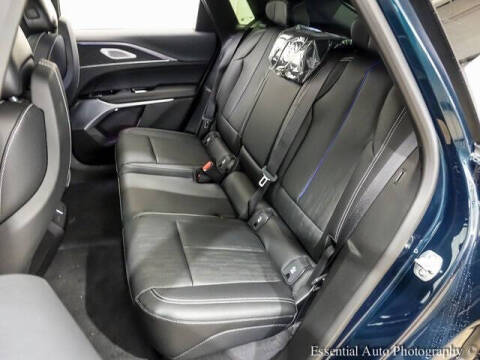 2025 Cadillac LYRIQ Luxury 2