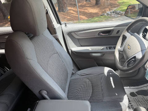 2017 Chevrolet Traverse LS
