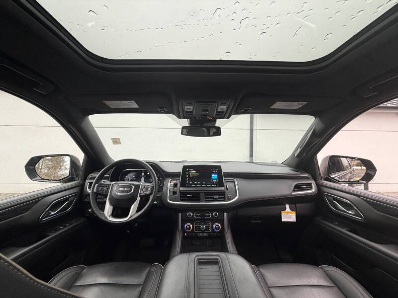 2023 GMC Yukon SLT